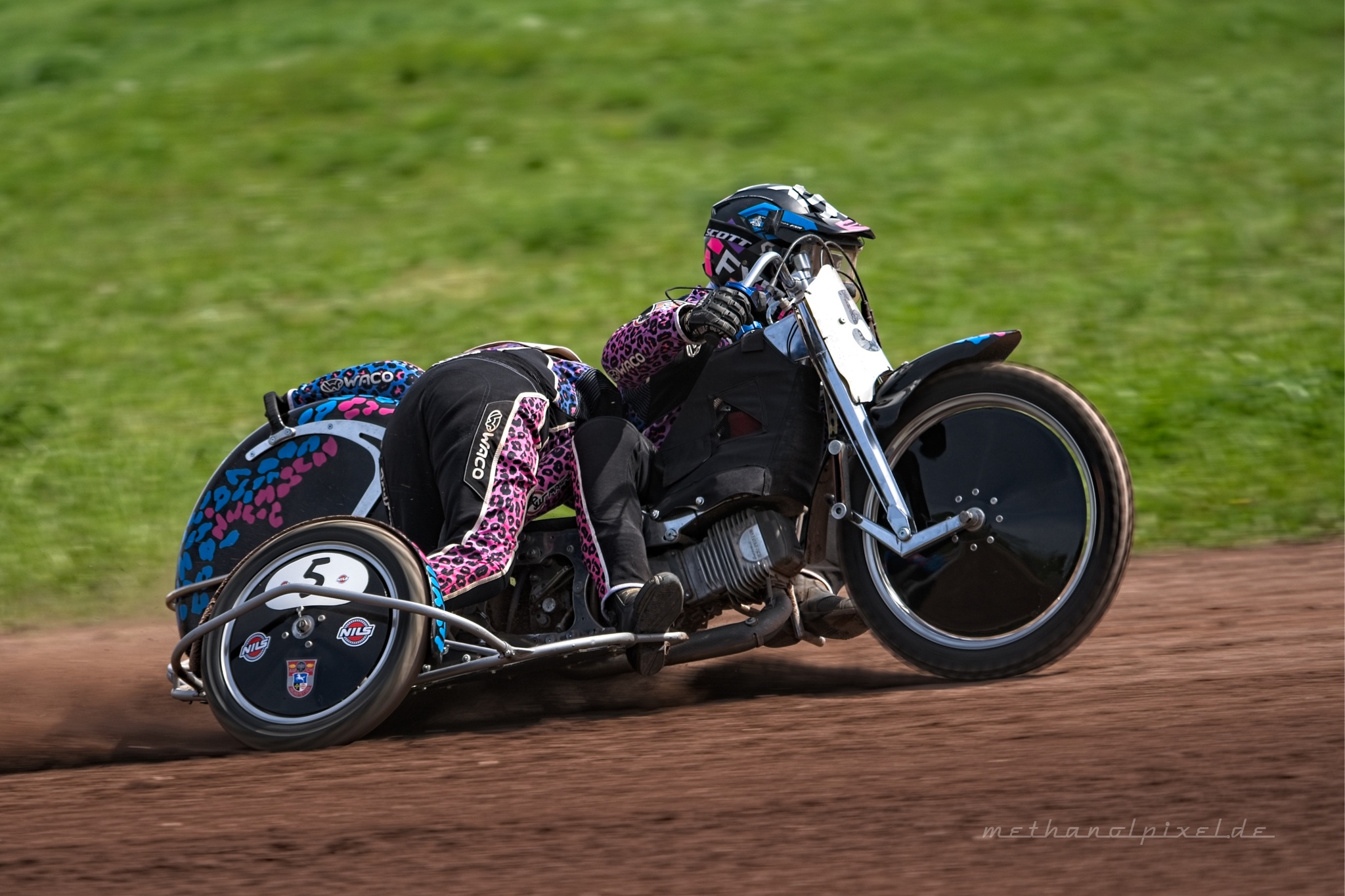 ILCE 7M4   A7404910 2048